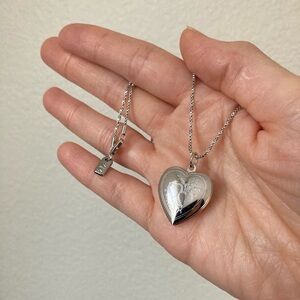 new vanessa mooney ADORED LOCKET NECKLACE SILVer